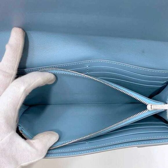 Céline Multifunction Blue Leather Wallet (Pre-Owned) - Picture 9 of 10